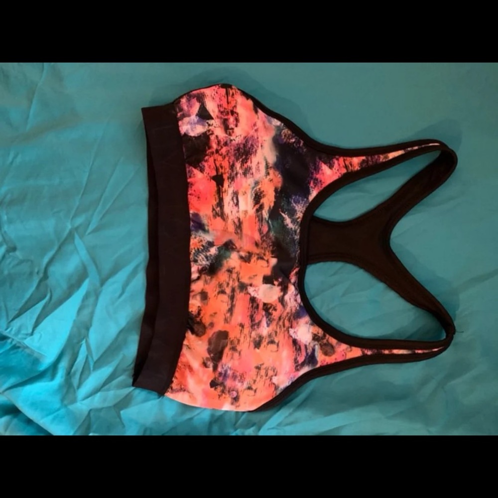 Sports bra